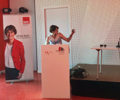 Ulrike Bahr benannte die Erfolge der SPD-Politik in Berlin.