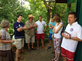 Ortsbegehung mit anschließender Diskussion zu den Arbeitsbedingungen der ehrenamtlichen BRK- Wasserwacht am Bergheimer Baggersee - Ergebnis: akuter Unterstützungs- und Handlungsbedarf!