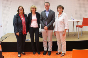 Podiumsteilnehmer der Veranstaltung (v.l.n.r.): Kerstin Griese, MdB, Ulrike Bahr, MdB, Dr. med Josef Fischer sowie Renate Flach