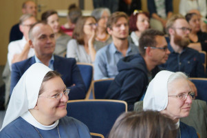 Ganz unterschiedliche Menschen saßen im Publikum.