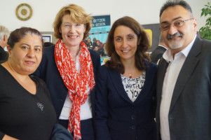 Perihan und Hüseyin Yalcin mit MdB Ulrike Bahr und Staatsministerin Aydan Özoğuz.