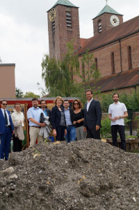 Der Nachbarschaftsgarten liegt nördlich der Kirche St. Joseph.